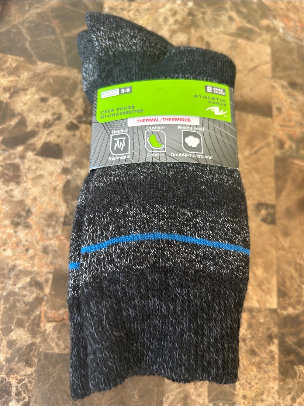 NWT 🆕 Athletic Works Kids Thermal Crew Socks - (2 Pairs) size Y 3-9